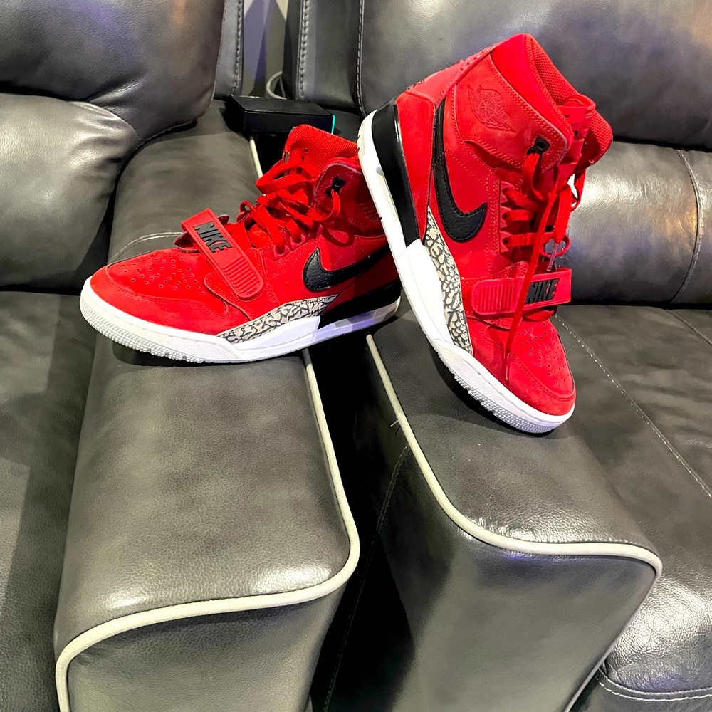 Jordan legacy 312 toro